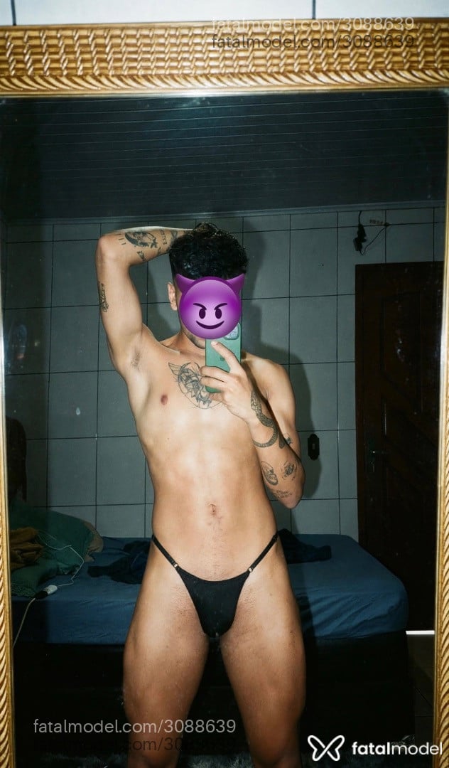 Acompanhante homem morena (o) de olhos pretos - Moura