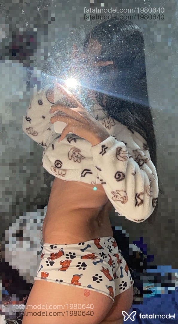 Acompanhante mulher trans com cabelo castanho de olhos castanhos - Naty Silva