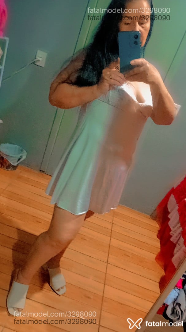 Acompanhante mulher morena (o) de olhos castanhos - Penélope