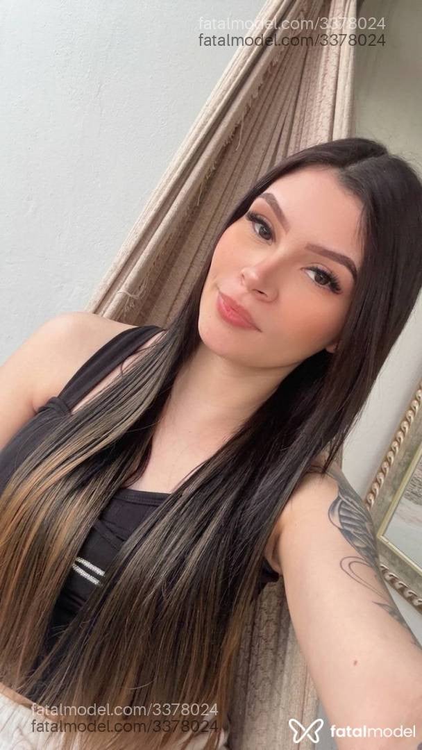Acompanhante mulher morena (o) de olhos castanhos - Mariana