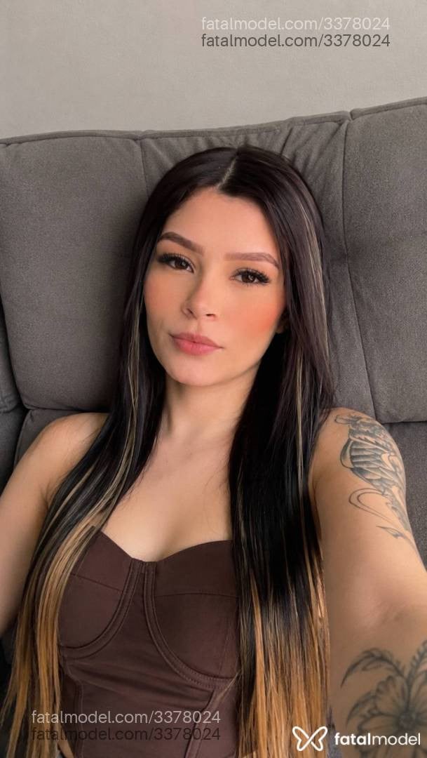 Acompanhante mulher morena (o) de olhos castanhos - Mariana