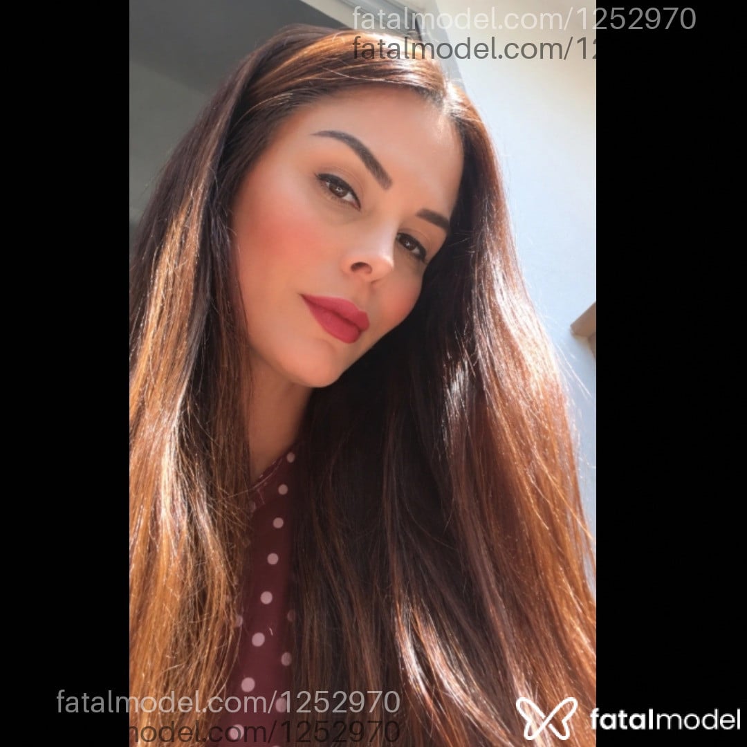 Acompanhante mulher trans morena (o) de olhos castanhos - Márcia Medeiros