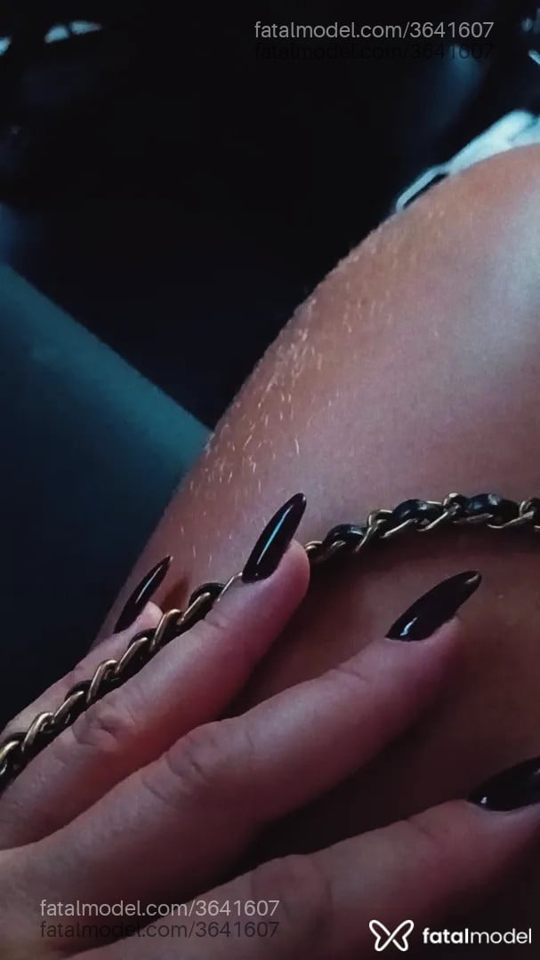Acompanhante mulher com cabelo castanho de olhos castanhos - Luanamelzinho