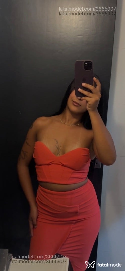 Acompanhante mulher morena (o) de olhos castanhos - Laís Caroline