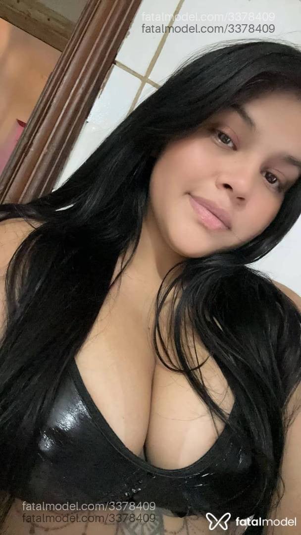 Acompanhante mulher morena (o) de olhos castanhos - índiaa