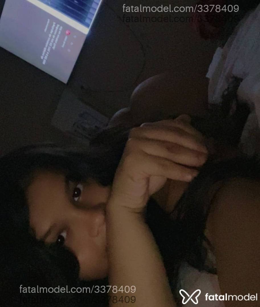Acompanhante mulher morena (o) de olhos castanhos - índiaa