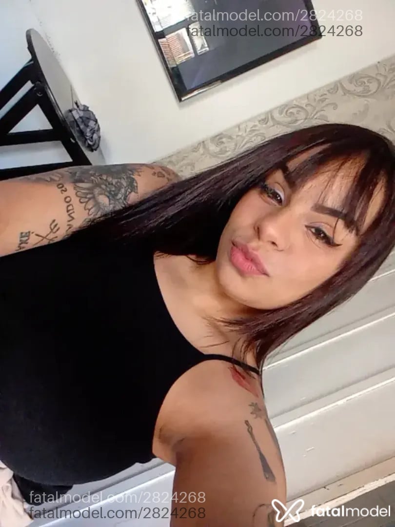 Acompanhante mulher morena (o) de olhos castanhos - Chris Morena