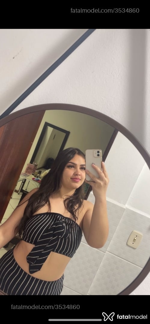 Acompanhante mulher com cabelo castanho de olhos castanhos - Agatha