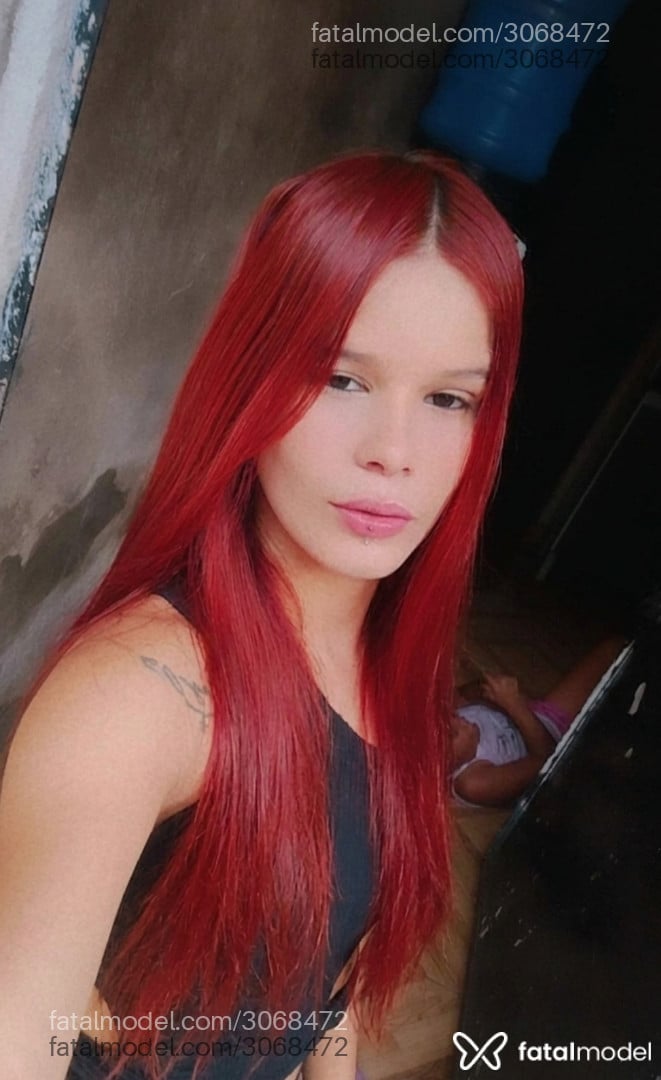 Acompanhante mulher ruiva (o) de olhos castanhos - Ludmilla