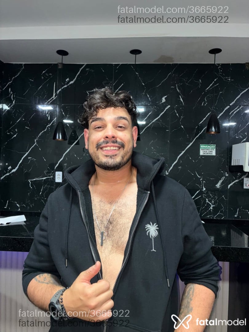 Acompanhante homem morena (o) de olhos castanhos - Guuga