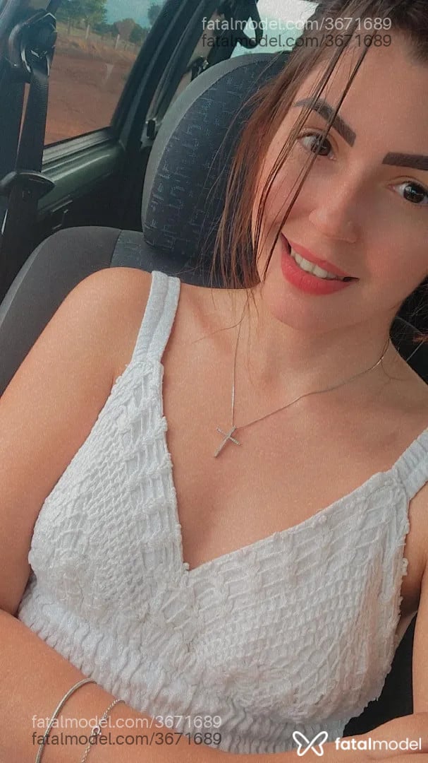 Acompanhante mulher com cabelo castanho de olhos castanhos - Thais Morealle
