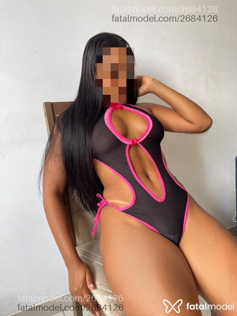 Acompanhante mulher com cabelo castanho de olhos castanhos - Ayla