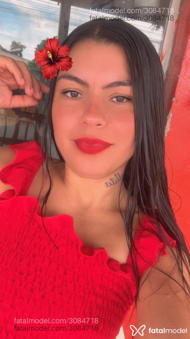 Acompanhante mulher morena (o) de olhos castanhos - Nicolly