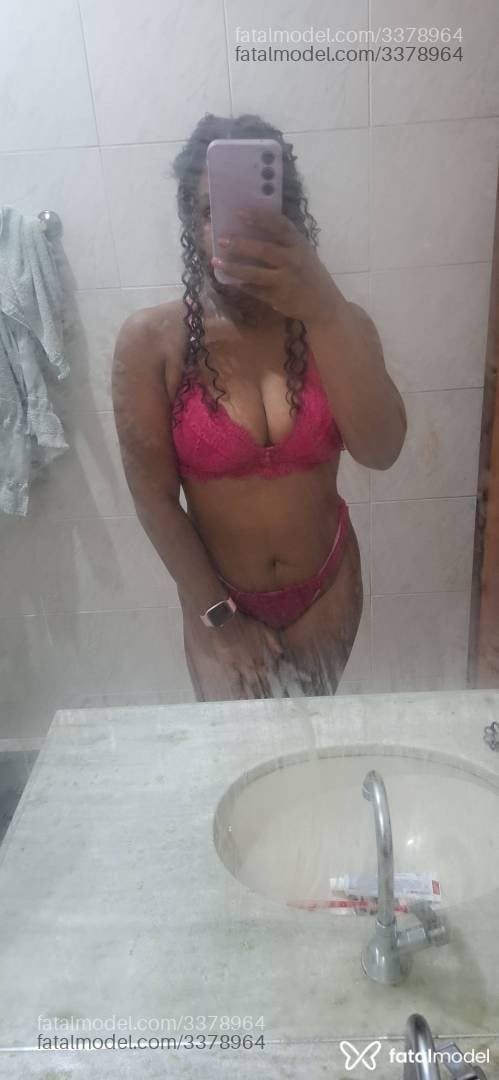 Acompanhante mulher morena (o) de olhos castanhos - Dandara