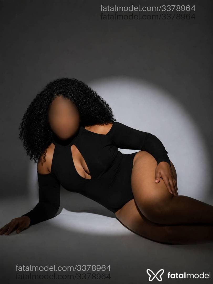 Acompanhante mulher morena (o) de olhos castanhos - Dandara
