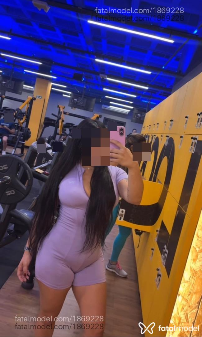 Acompanhante mulher morena (o) de olhos pretos - Yngrid