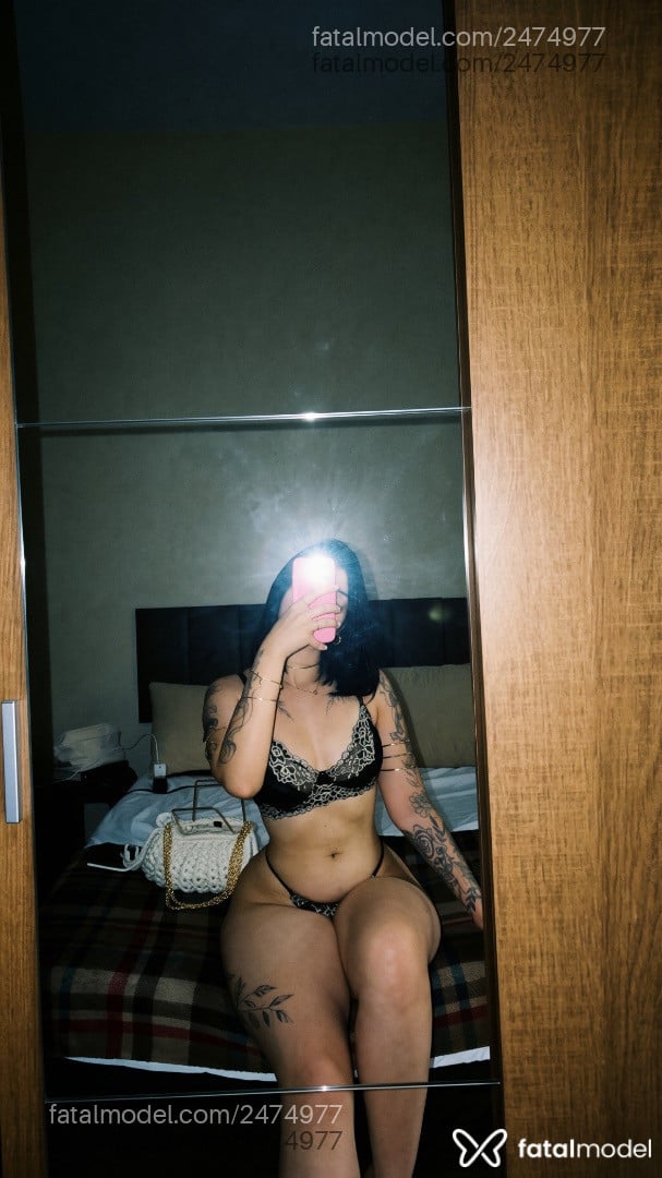 Acompanhante mulher morena (o) de olhos castanhos - Zara Romanelli