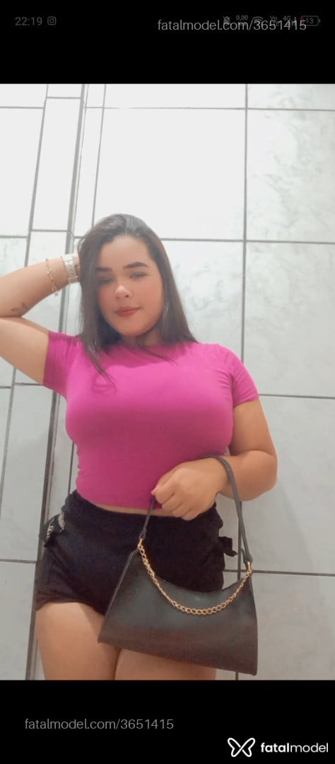 Acompanhante mulher morena (o) de olhos castanhos - Morena