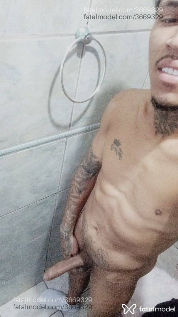 Acompanhante homem com cabelo castanho de olhos castanhos - Fabricio