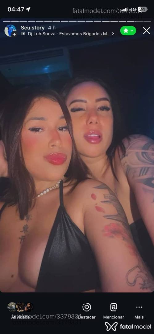 Acompanhante mulher morena (o) de olhos pretos - Maya Menezes