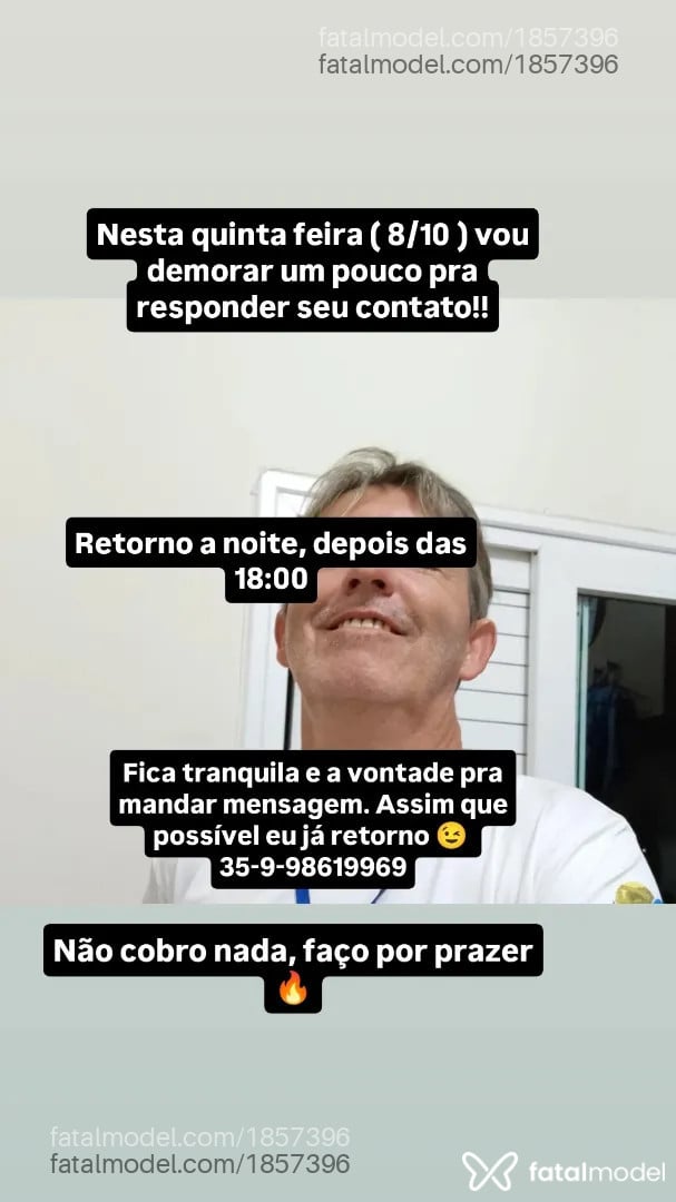 Acompanhante homem com cabelo grisalho de olhos castanhos - Marcos
