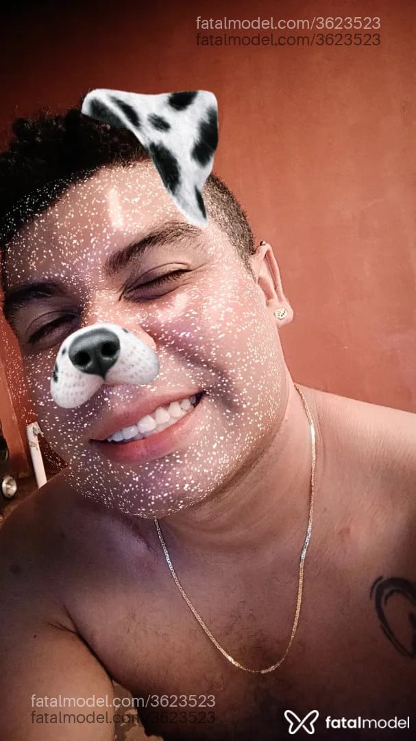Acompanhante homem morena (o) de olhos castanhos - Aguillarversaty