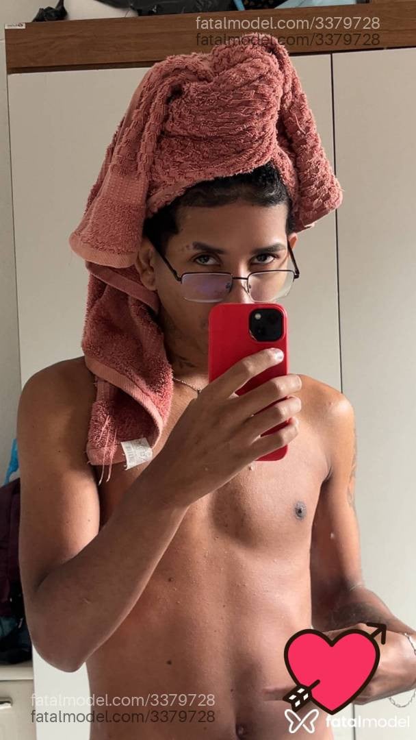 Acompanhante homem morena (o) de olhos pretos em Cachoeiro de Itapemirim - Gabriel