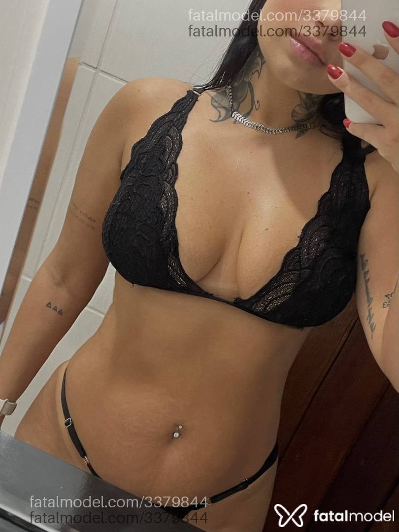 Acompanhante mulher morena (o) de olhos castanhos - Rafaela
