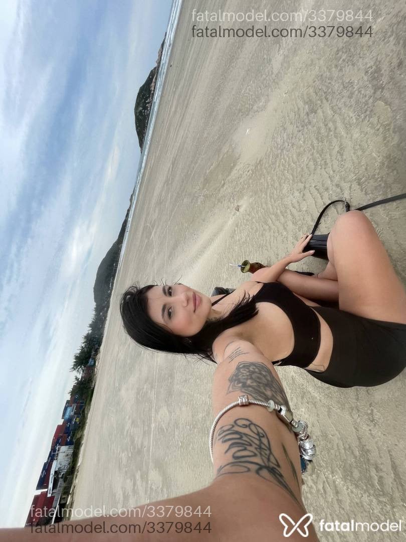 Acompanhante mulher morena (o) de olhos castanhos - Rafaela