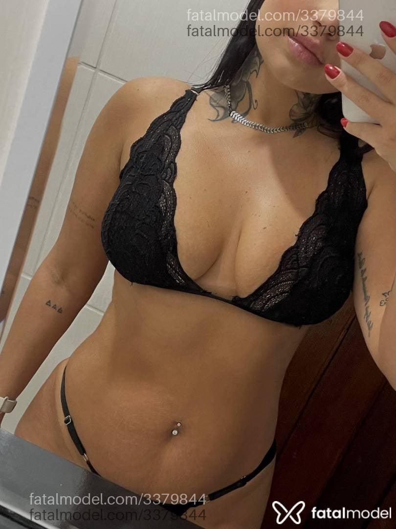 Acompanhante mulher morena (o) de olhos castanhos - Rafaela