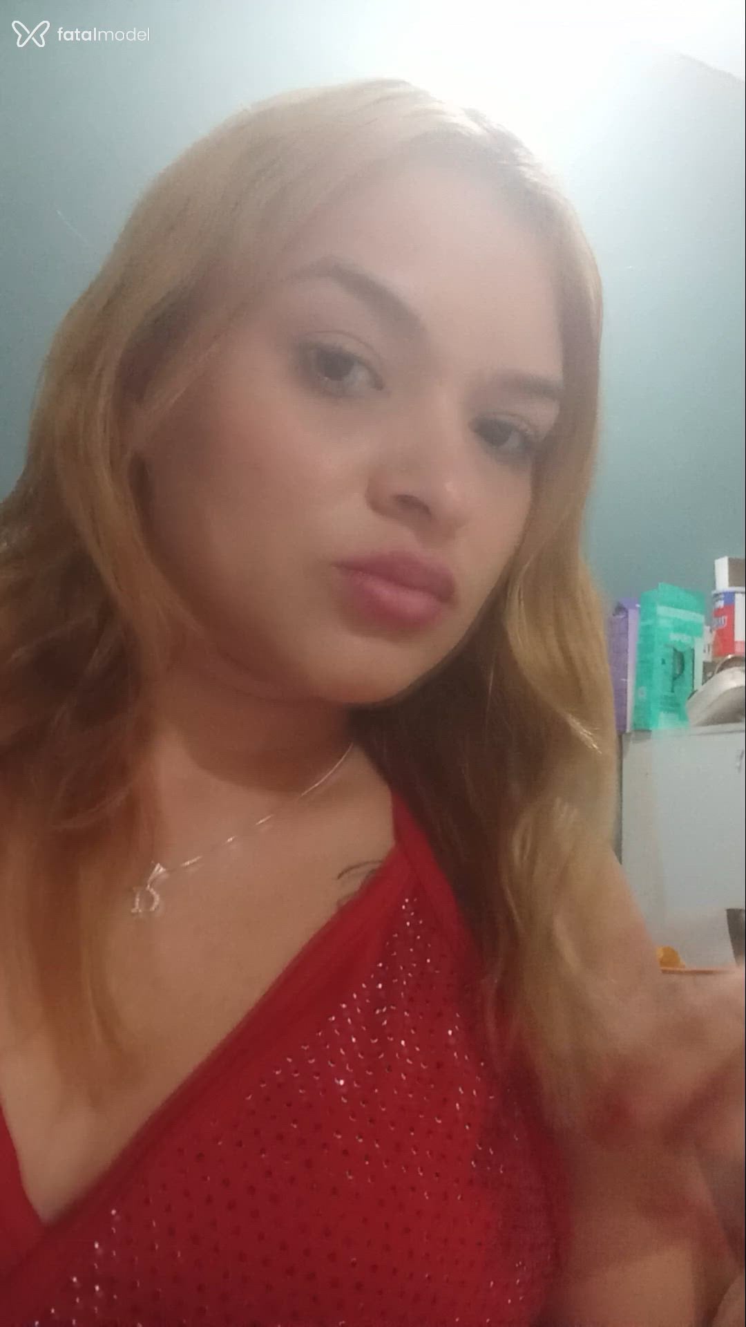Acompanhante mulher loira (o) de olhos castanhos - Nathyelle Meirelis