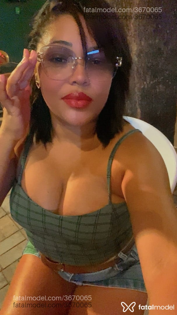 Acompanhante mulher morena (o) de olhos pretos - Stefany