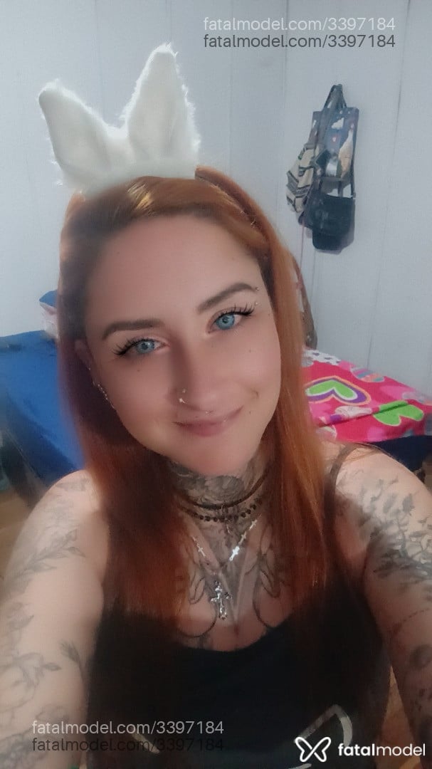 Acompanhante mulher com cabelo castanho de olhos castanhos - Denise