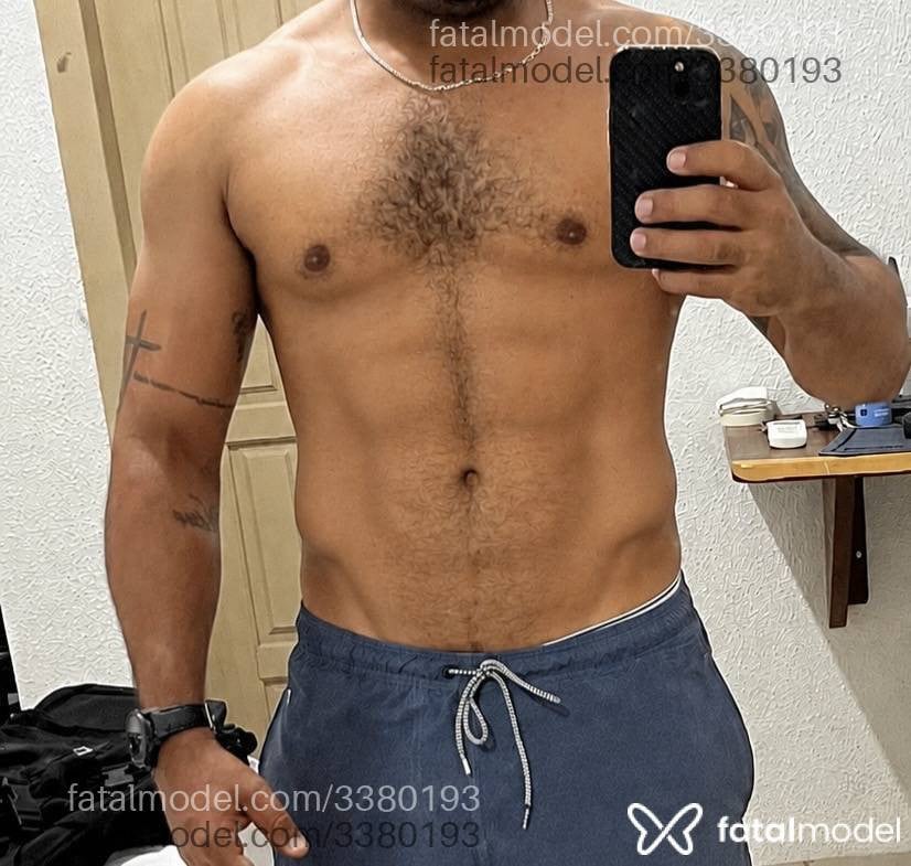 Acompanhante homem morena (o) de olhos castanhos em Aripuanã - Rodrigo Vilela
