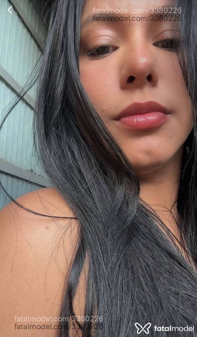 Acompanhante mulher morena (o) de olhos castanhos - Sara Castro