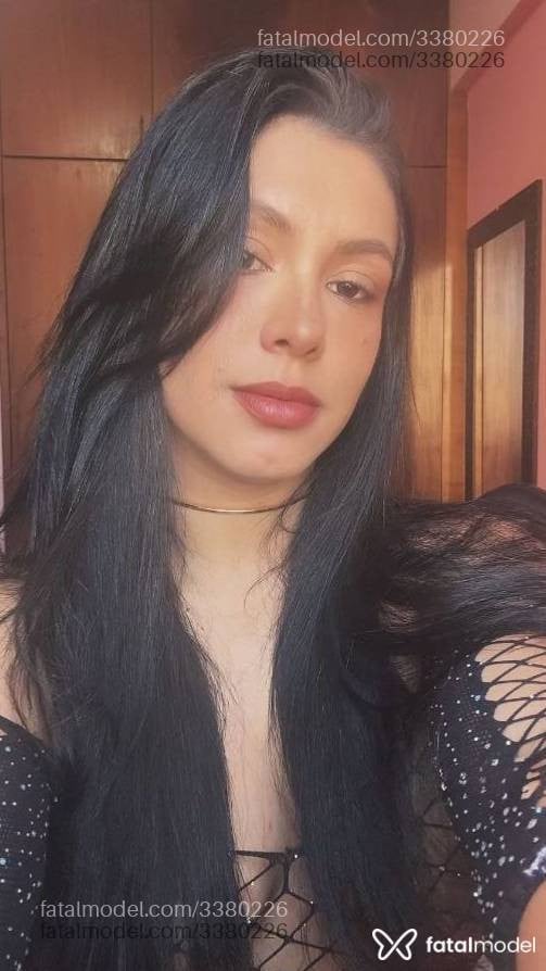 Acompanhante mulher morena (o) de olhos castanhos - Sara Castro