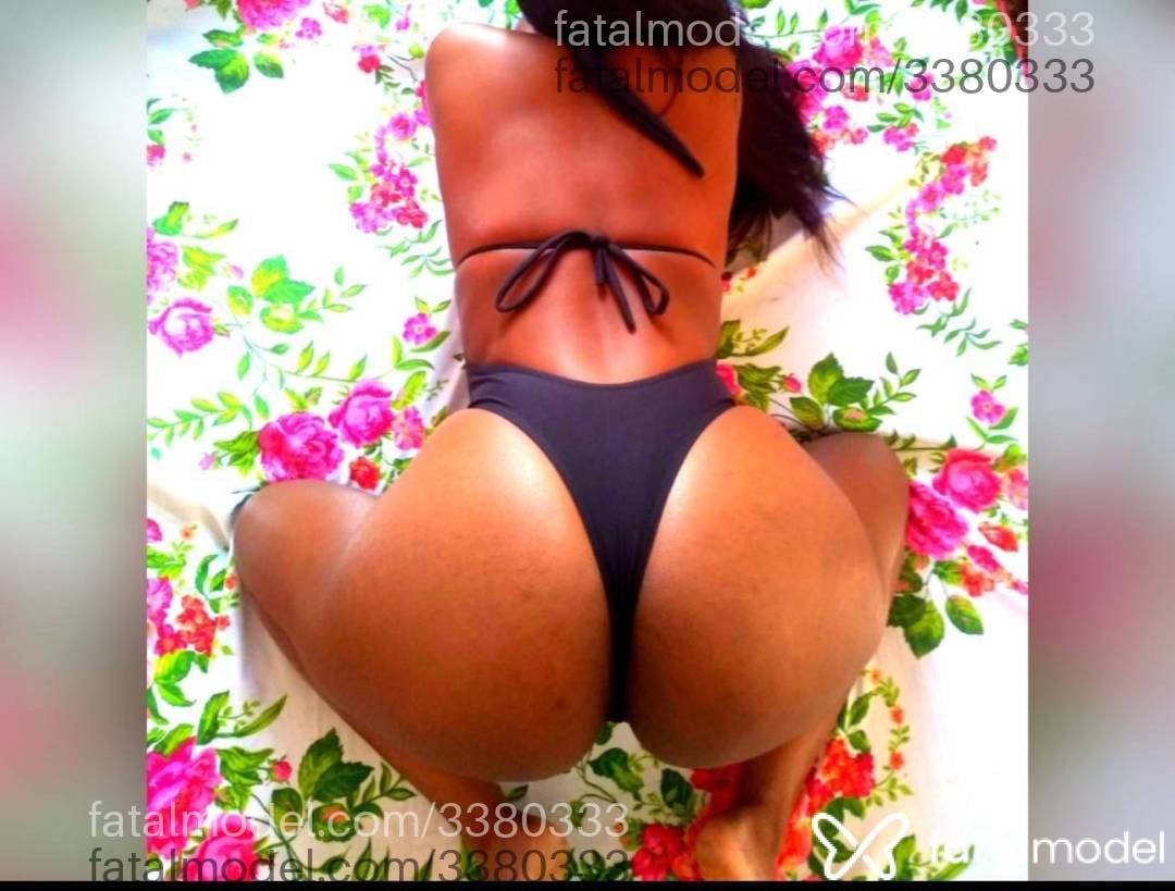 Acompanhante mulher com cabelo castanho de olhos castanhos em Porto Seguro - Pamella Pimentel