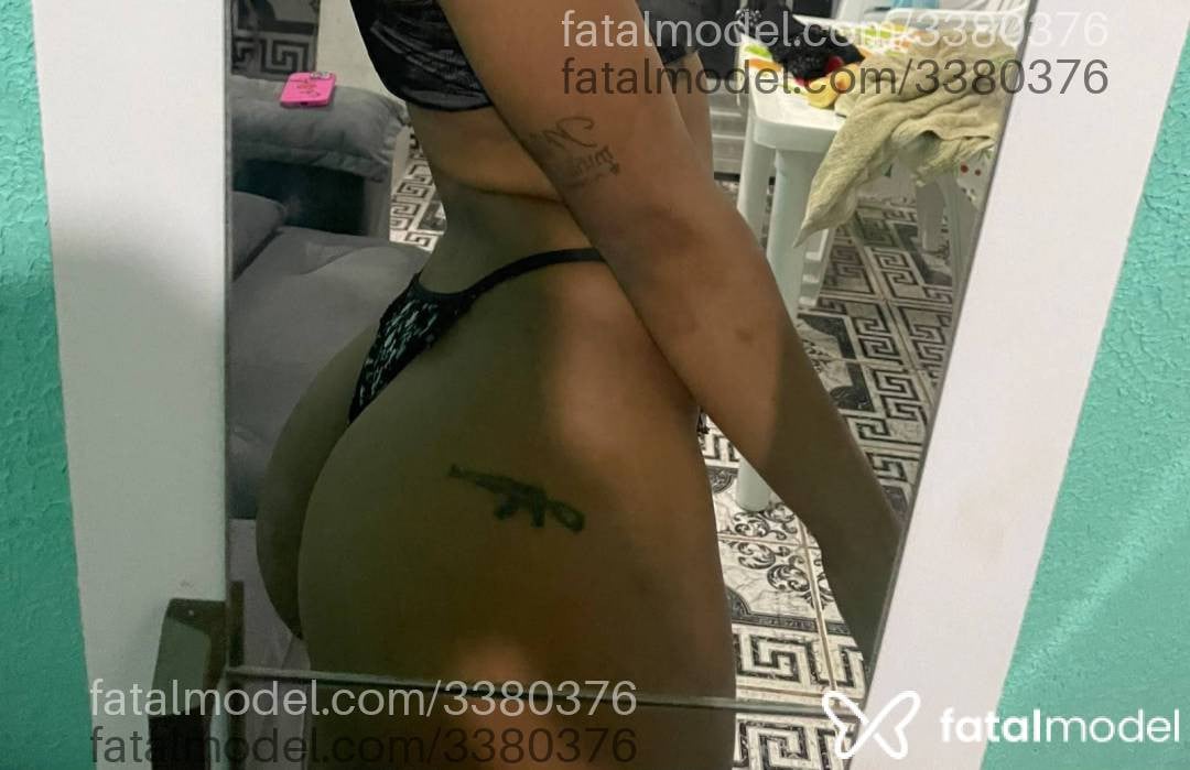 Acompanhante mulher morena (o) de olhos castanhos - Mell Soares