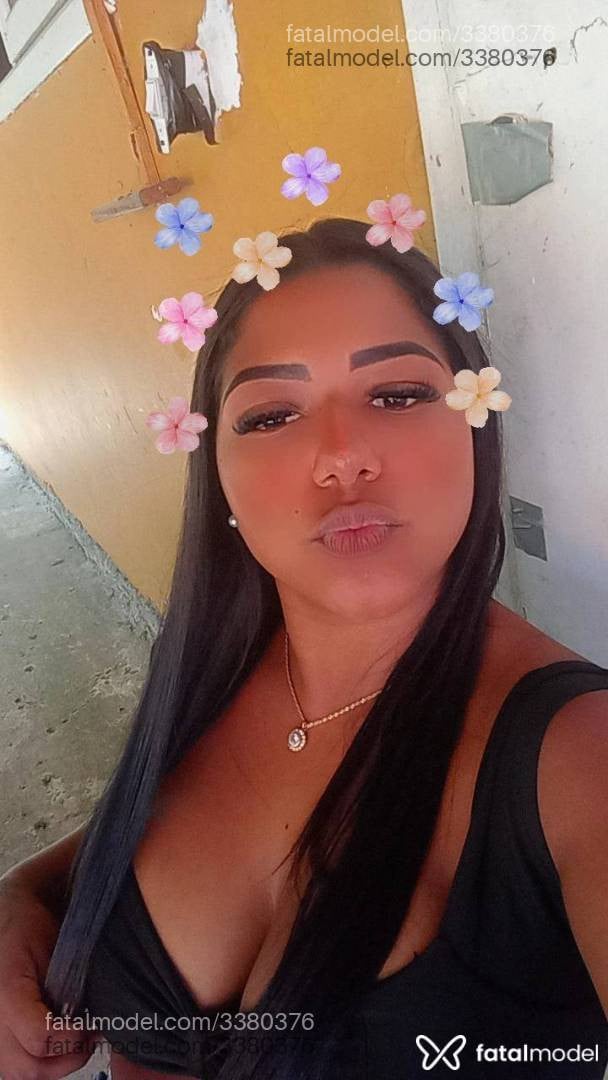Acompanhante mulher morena (o) de olhos castanhos - Mell Soares