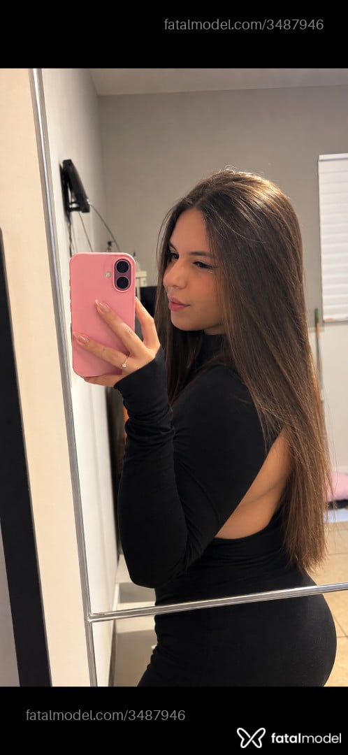 Acompanhante mulher com cabelo castanho de olhos mel - Laura