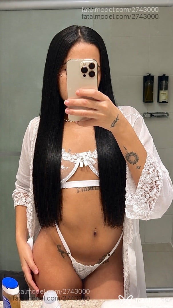 Acompanhante mulher morena (o) de olhos castanhos - Lorena