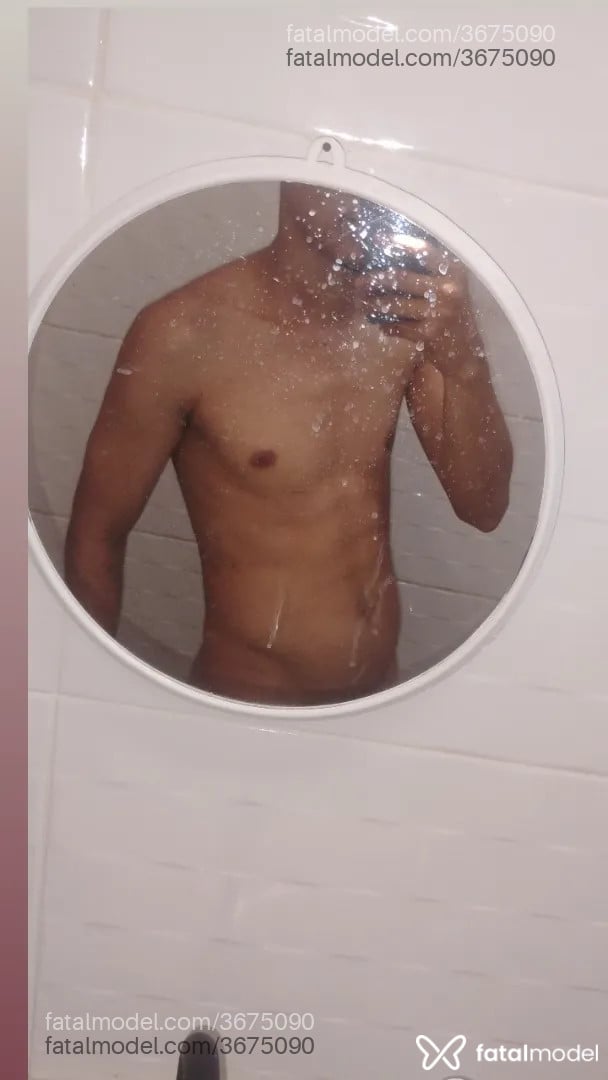 Acompanhante homem com cabelo castanho de olhos castanhos - Beckman