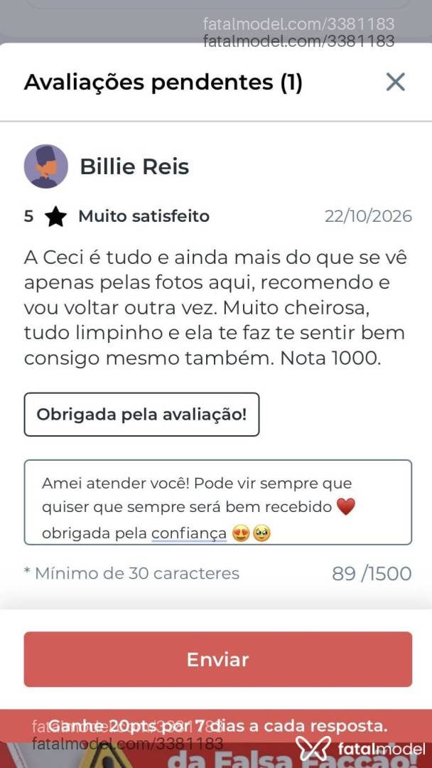 Acompanhante mulher ruiva (o) de olhos castanhos - Cecília Bellini