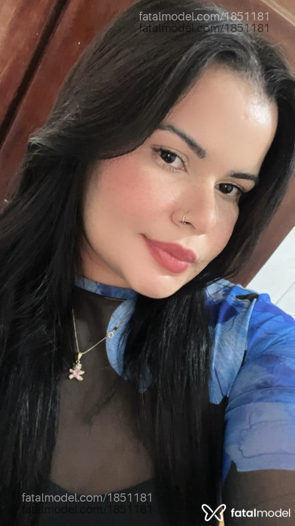 Acompanhante mulher morena (o) de olhos pretos - Emylli Lima