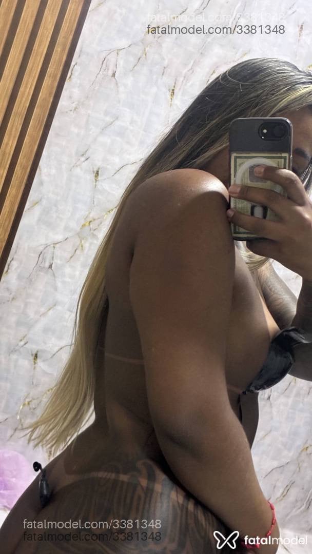Acompanhante mulher loira (o) de olhos castanhos em São Paulo Acompanhante mulher loira (o) de olhos castanhos em São Paulo - Yndia