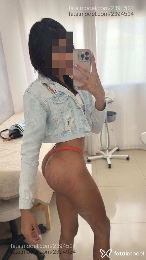 Acompanhante mulher trans com cabelo castanho de olhos castanhos - Angel