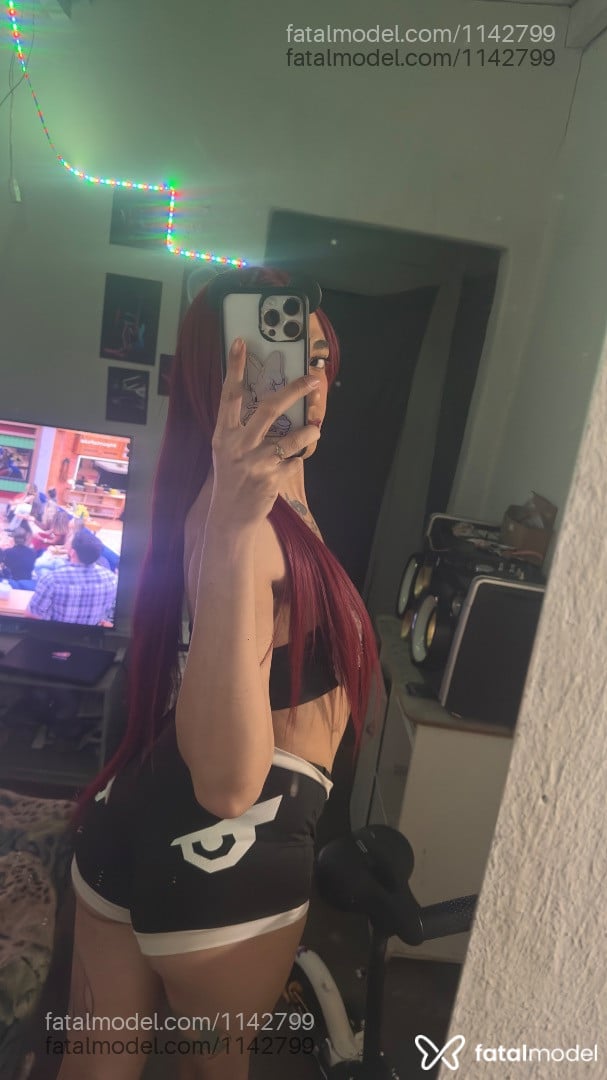 Acompanhante travesti loira (o) de olhos castanhos - Baah Santtos