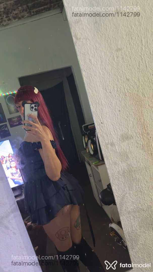 Acompanhante travesti loira (o) de olhos castanhos - Baah Santtos
