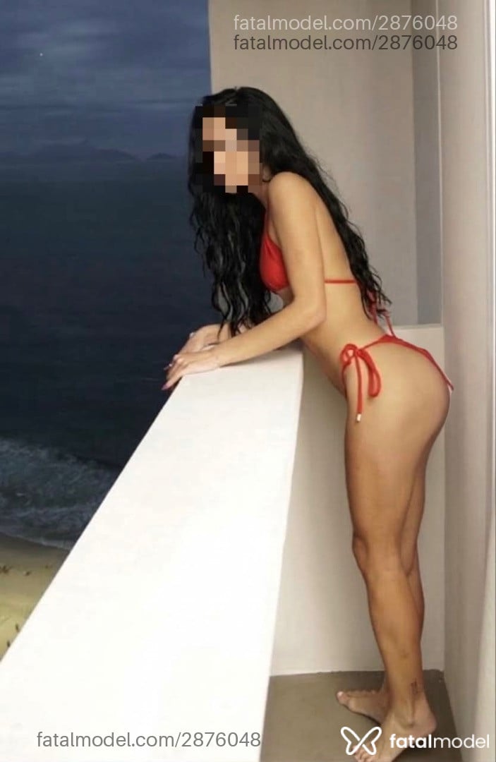 Acompanhante mulher morena (o) de olhos castanhos - Ariel