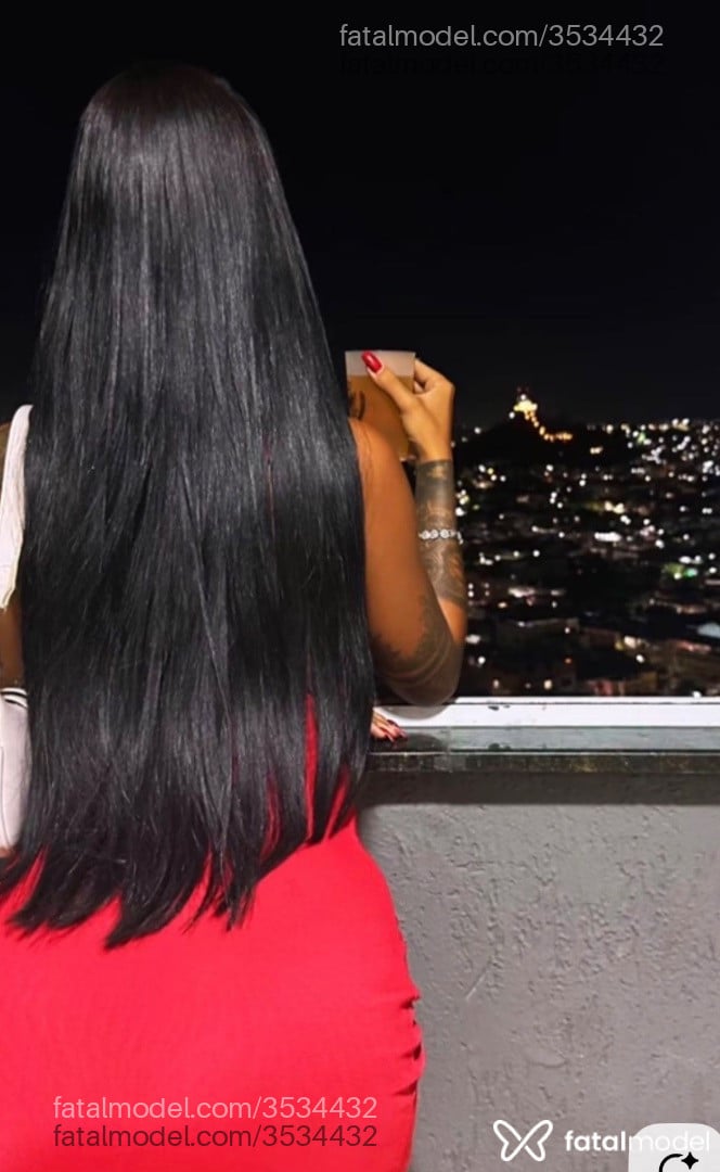 Acompanhante mulher com cabelo castanho de olhos castanhos - Gabi Ferraz